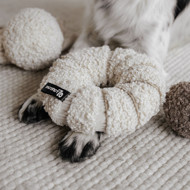 DISTRICT 70 DAISY užimtumo žaislas šunims 21 cm., balta paveikslėlis