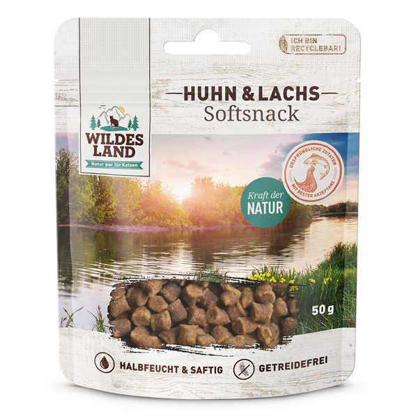 WILDES LAND Soft chicken&salmon pusiau drėgni skanėstai katėms su vištiena ir lašiša, 50 g