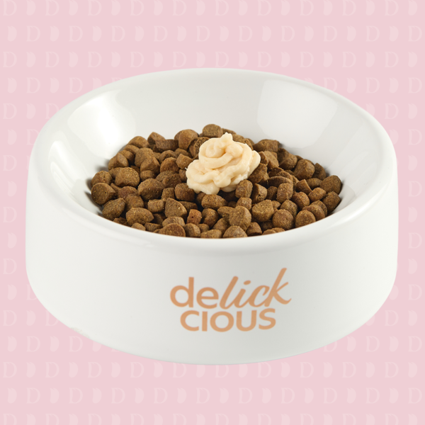 DELICKCIOUS kreminiai skanėstai su vištiena, sūriu ir smidrais suaugusioms katėms (4x15 g), 60 g